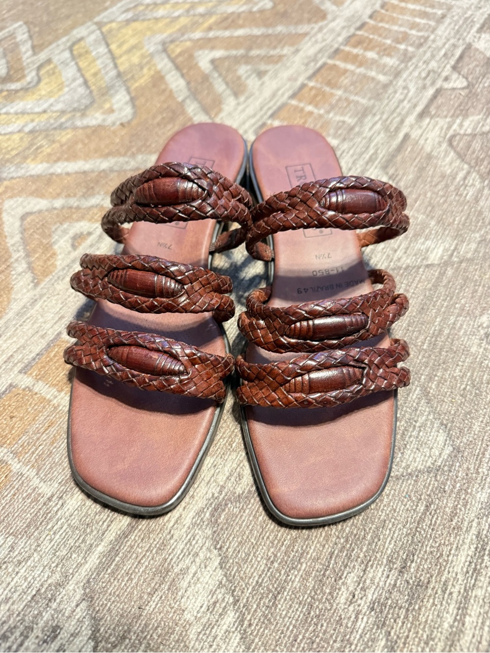 Trotters Brown Braided Triple-Strap Slide Sandals: Womens size 7.5 narrow